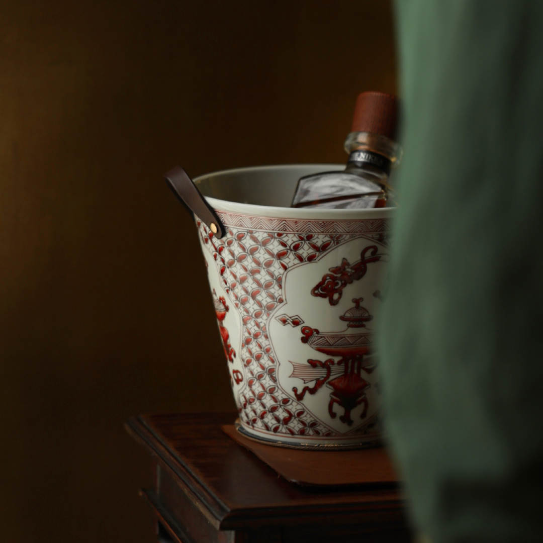 Kangxi · Ancient-inspired Underglaze Red Antique Pattern Ice Bucket