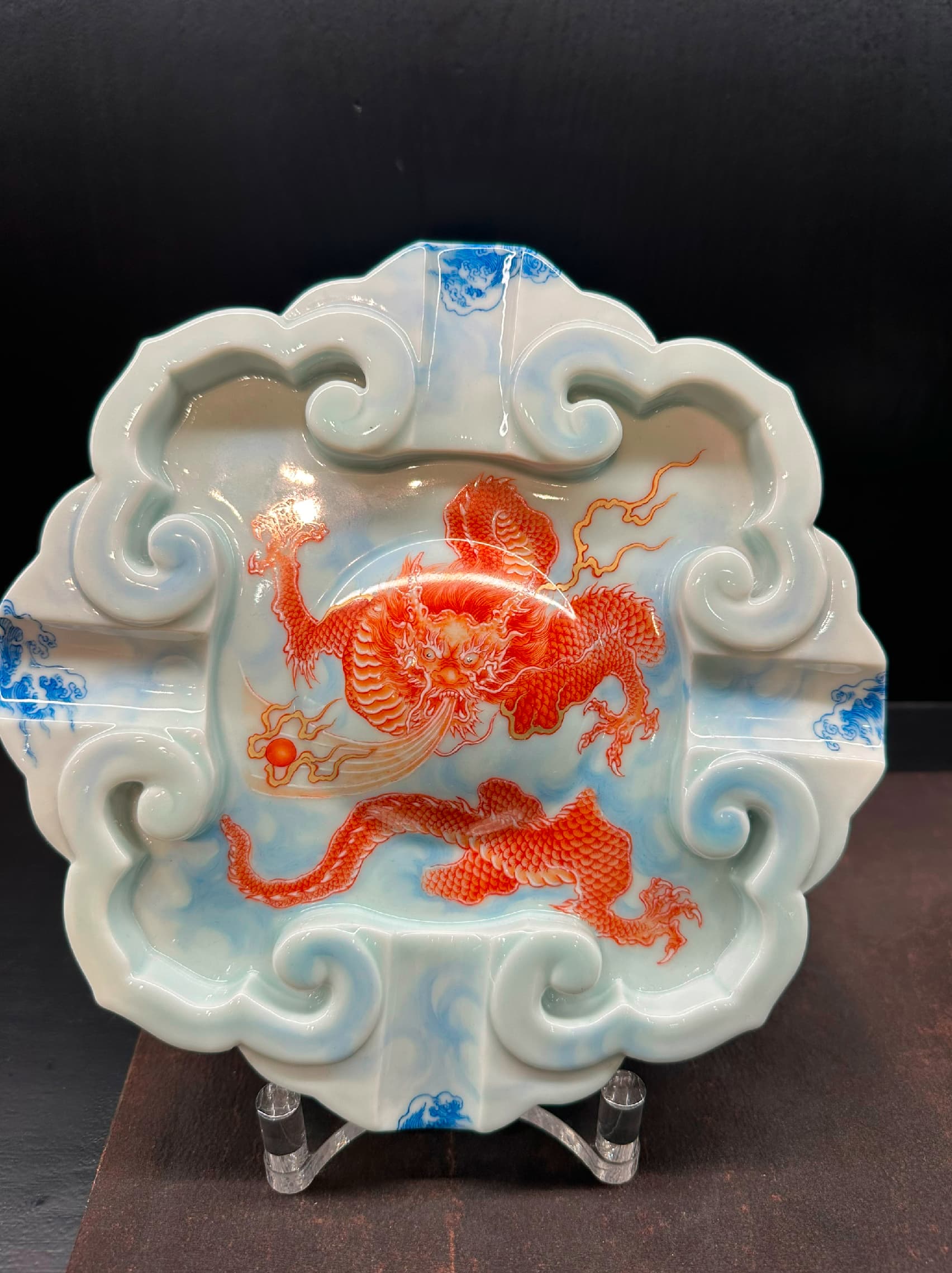 Alum red dragon-shaped irregular cigar ashtray