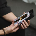 Ancient-inspired blue and white underglaze red peach-shaped cigar ashtray - Image 2