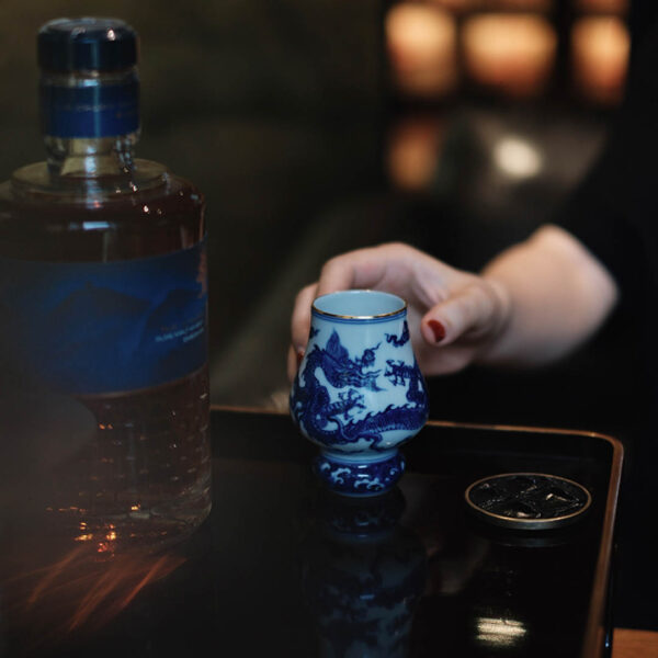 Blue and White Gilt Mini Kyan Cup