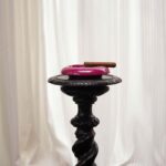 Carmine red hand-painted ink plum cigar ashtray - Image 2