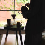 [Mo Yun] Black Glazed Cup with Gold-written Poems for Espresso - Image 2