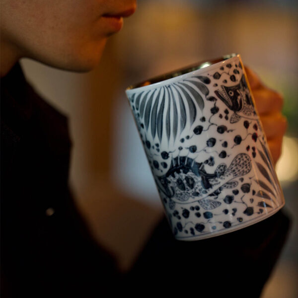 Yuan Dynasty · Large-sized Mug with Passionflower and Fish Algae Pattern