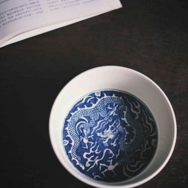 Blue and White Dragon Three-legged Teapot Stand
