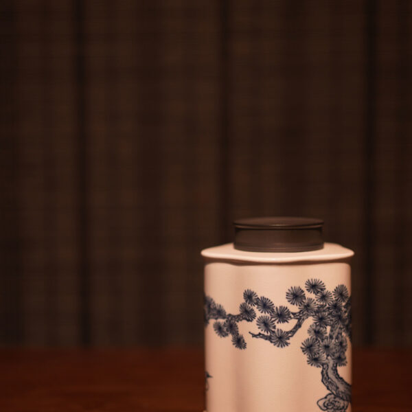 Blue and White Pine Begonia Tea Caddy