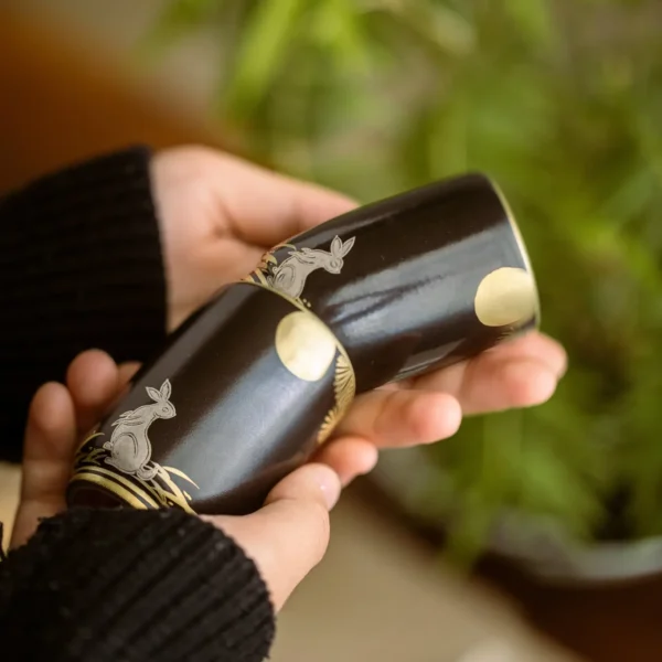 Deep Black Moon Gazing Golden Pine Aroma Cup