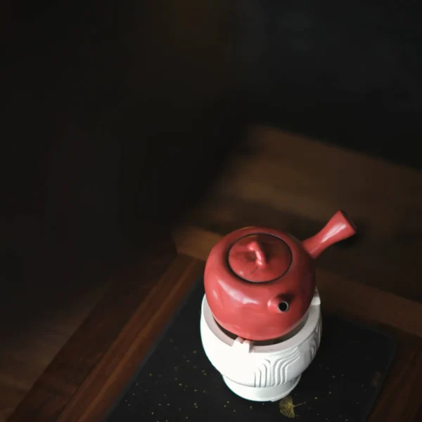 Hawthorn Red Bamboo Leaf Lid Side-handle Teapot