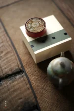 Hawthorn Red Bending Waist Jade Lid Rest - Image 2