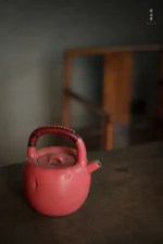 Hawthorn Red First Snow Teapot - Image 2