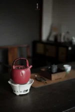 Hawthorn Red First Snow Teapot - Image 6