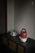 Hawthorn Red First Snow Teapot - Image 7