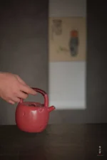 Hawthorn Red First Snow Teapot - Image 8