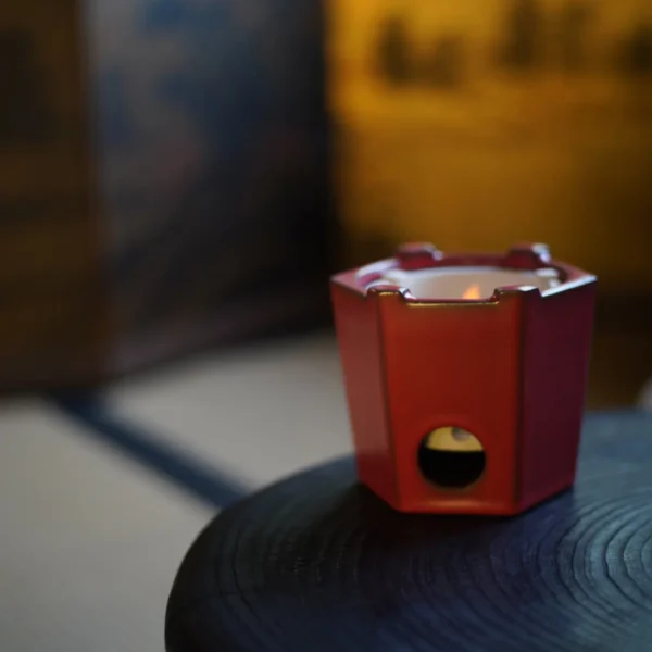 Hawthorn Red Hexagonal Stove