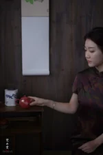 Hawthorn Red Rock Clay Golden Bamboo Nine-sided Small Teapot - Image 2