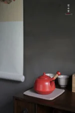Hawthorn Red Rock Clay Yingrong Side-handle Teapot