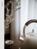 Soda Glaze Melon Ribbed Teapot （ Small ） - Image 3
