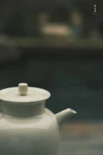 Soda Glaze Plain Luyu Ewer - Image 8