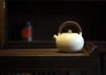 Soda Glaze Yurong Teapot - Image 8